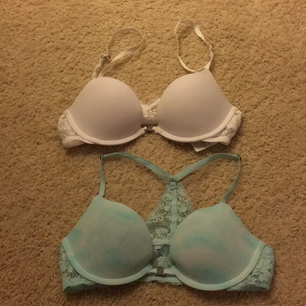 Gilly Hicks Bra Set 32C Push-up bras!